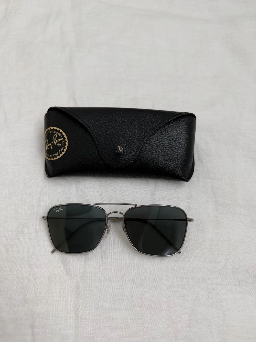 Ray-Ban Caravan Reverse in Gunmetal Frame Sunglasses and Black Case